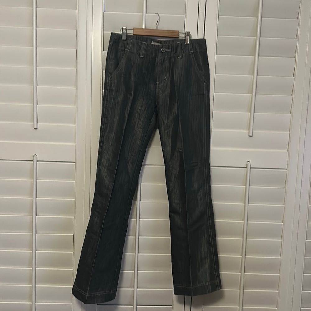 Fylo wide leg  jeans blue with iridescent sheen like new